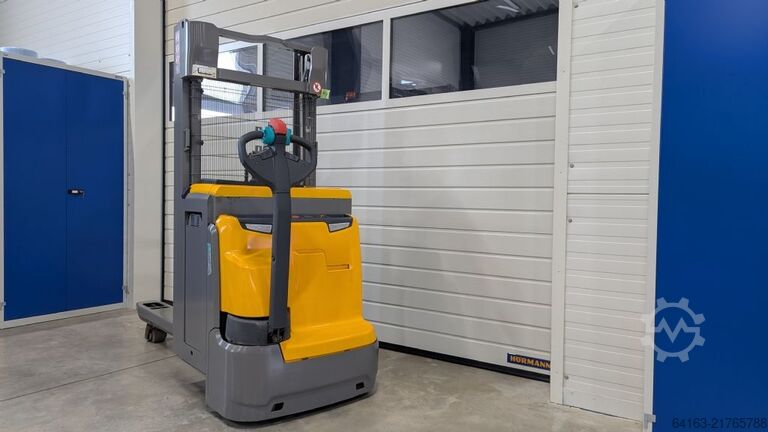 High Lift stacker Jungheinrich EJC 214z Li 250ZZ