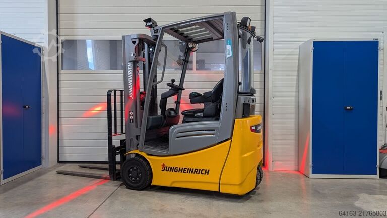Electric 3-wheel forklift Jungheinrich EFG 213 LiIon Batterie