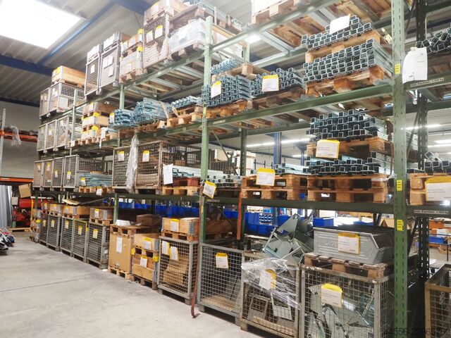 Heavy-duty shelf  