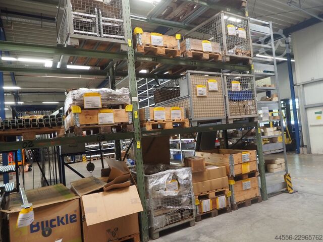 Heavy-duty shelf  