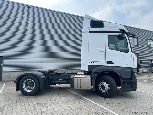 Standard tractor Mercedes-Benz Actros 1840 LS StreamSpace / Tacho V2 / Mirror ...