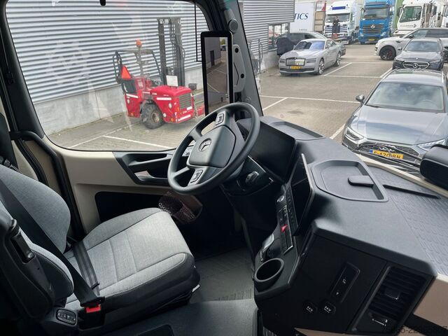 Standard tractor Mercedes-Benz Actros 1840 LS StreamSpace / Tacho V2 / Mirror ...
