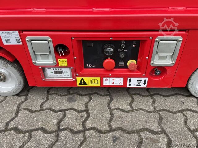 Scherenarbeitsbühne Magni ES0607DC - VORFÜHRGERÄT