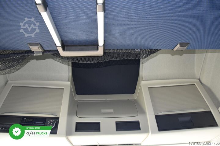 Standard tractor unit VOLVO FH 500 Globetrotter XL