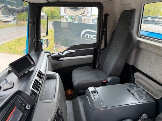 Three-sided tipper truck MAN TGM 18.290 4x2 MEILLER Kipper AHK Kipphydr.