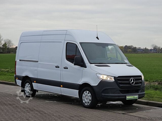 High-roof van MERCEDES-BENZ SPRINTER 311 L2H2 RWD Airco Euro6