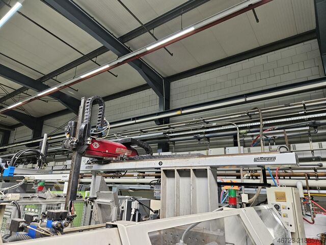 Injection molding machine DEMAG Ergotech system 2000-840