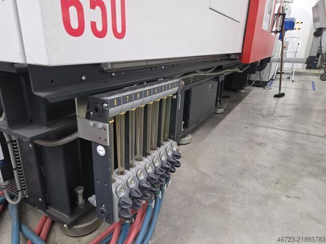 Injection molding machine FERROMATIK MILACRON Maxima MM650-3470