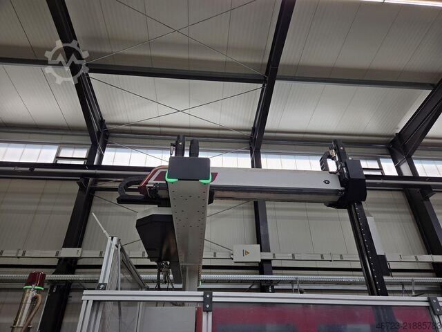 Injection molding machine FERROMATIK MILACRON Maxima MM650-3470