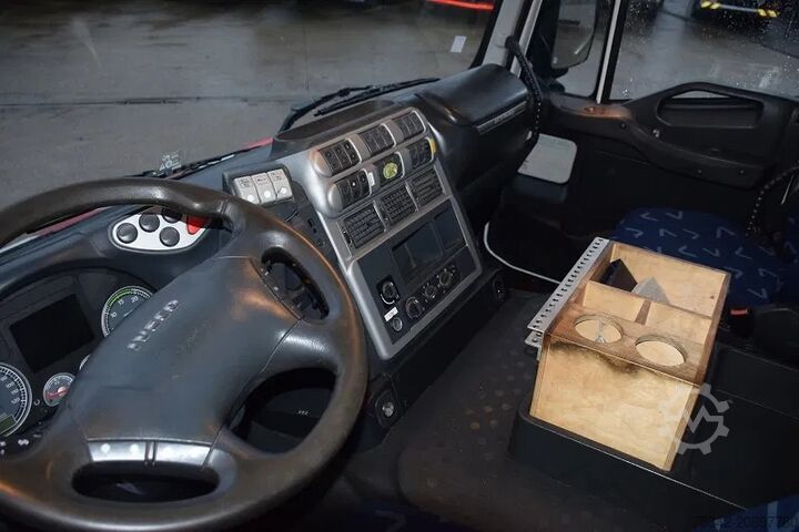 Hakenarmsystem Iveco Stralis 330