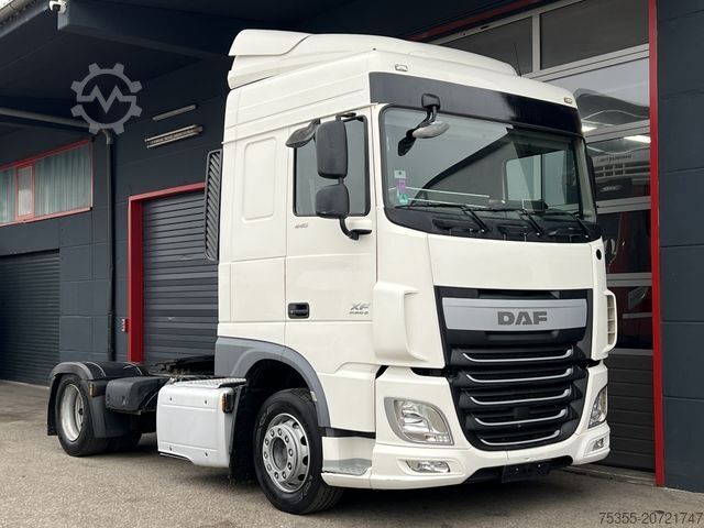 Volume tractor unit DAF XF 440 Euro6 Klimaanlage Motorbremse+ 2x Bett
