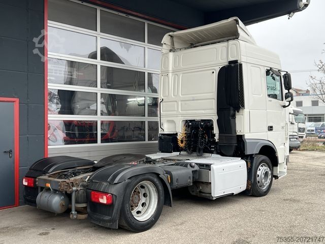 Volume tractor unit DAF XF 440 Euro6 Klimaanlage Motorbremse+ 2x Bett