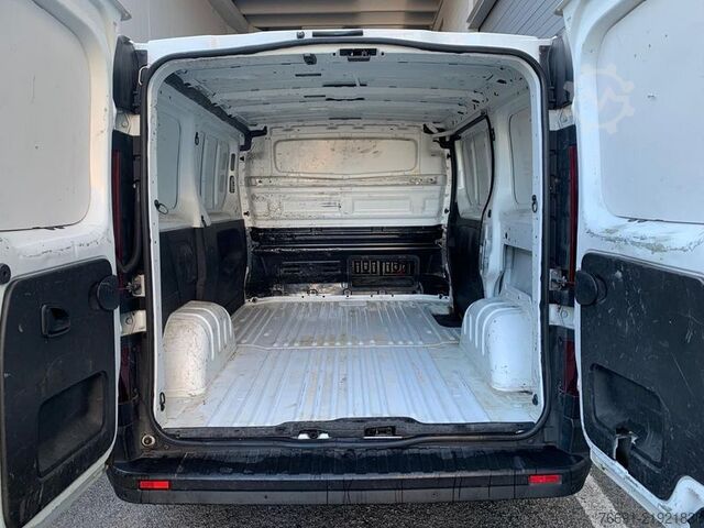 High top van Renault Trafic Van