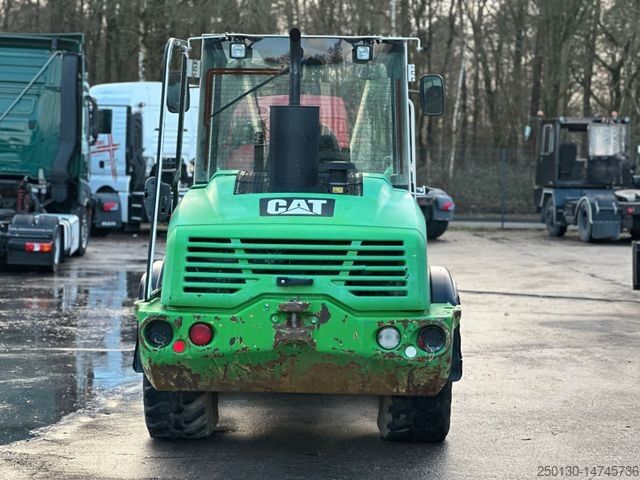 Wheel loader CATERPILLAR 906 H mit Schaufel & Palettengabel