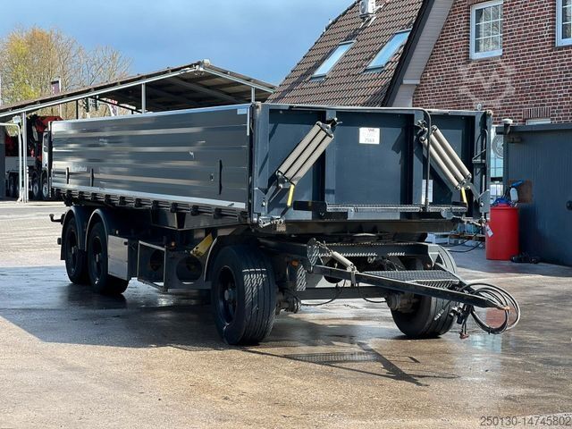 Dreiseitenkipper Anhänger Stehmann 3.Achs Dreiseitenkipper Stapleraufnahme