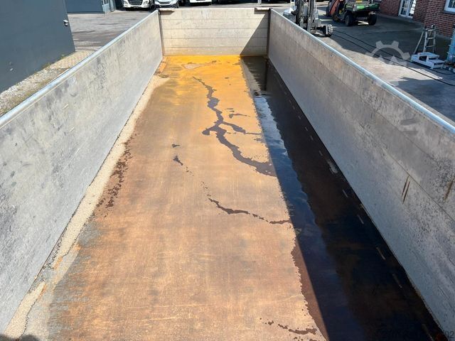 Dreiseitenkipper Anhänger Stehmann 3.Achs Dreiseitenkipper Stapleraufnahme