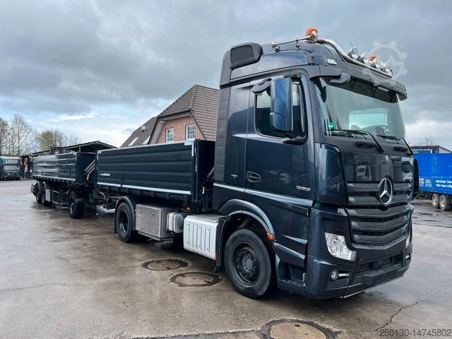 Dreiseitenkipper Anhänger Stehmann 3.Achs Dreiseitenkipper Stapleraufnahme