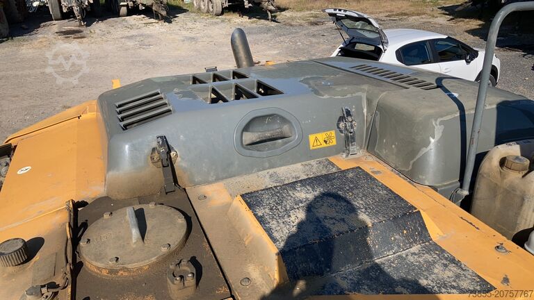 Kettenbagger Liebherr R906 LC Litronic with two buckets