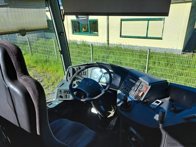 Motor coach SETRA 415 GT 50 Sitze AC - GETRIEBESCHADEN -