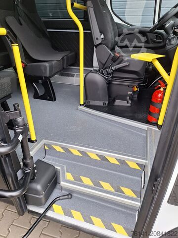 Linienbus Iveco Daily 65 C 22+1+1