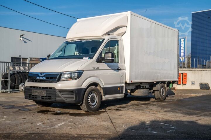 Closed box MAN TGE 3.180 - D'HOLLANDIA 750 kg