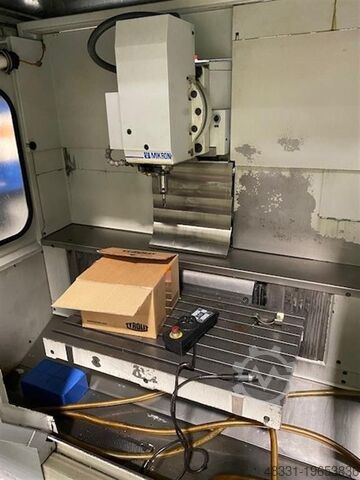 Tool Room Milling Machine - Universal MIKRON UMS600
