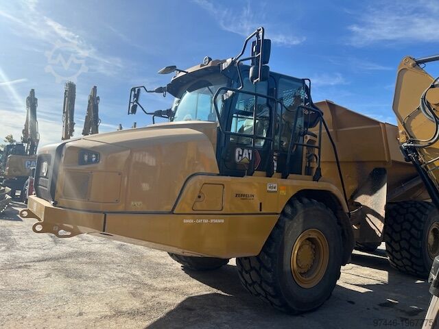 Articulated dumper Caterpillar 730