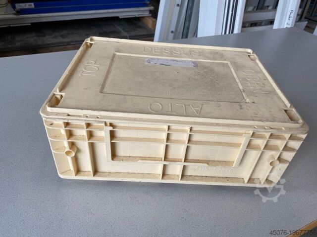 Plastic containers KLT 4315 with lid