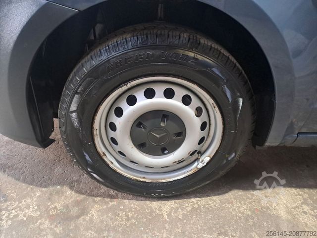 Panel van MERCEDES-BENZ Vito Kasten 110  Kamera Tempom. Klima Tüv neu E6