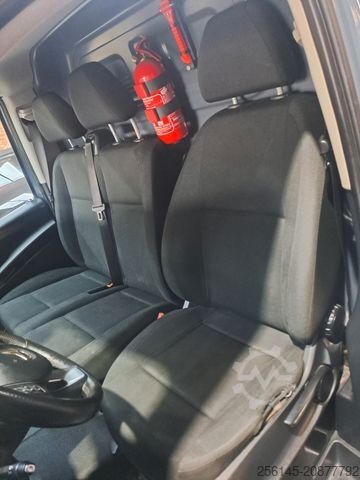 Panel van MERCEDES-BENZ Vito Kasten 110  Kamera Tempom. Klima Tüv neu E6