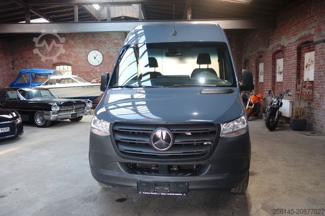 High top van MERCEDES-BENZ eSprinter Kasten 312 L2 terie Klima