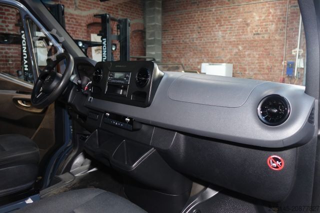 High top van MERCEDES-BENZ eSprinter Kasten 312 L2 terie Klima