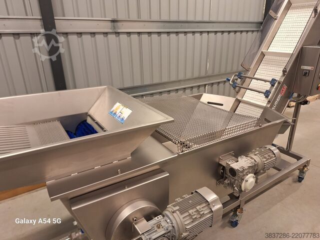 Fruit washer with brusher and grinder MAURER GÉP Kft. MKMDK 3000 fruit wascher with brusher an