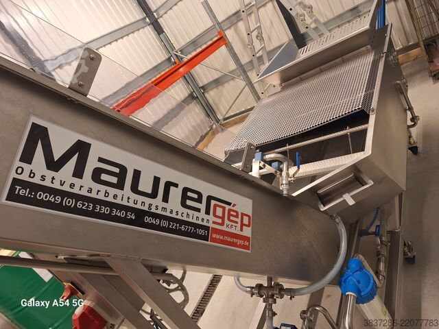 Fruit washer with brusher and grinder MAURER GÉP Kft. MKMDK 3000 fruit wascher with brusher an