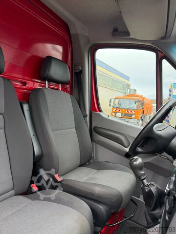 Kühl-/Tiefkühltransport Volkswagen Crafter 35 *Kress Kühlkoffer *Carrier *AHK