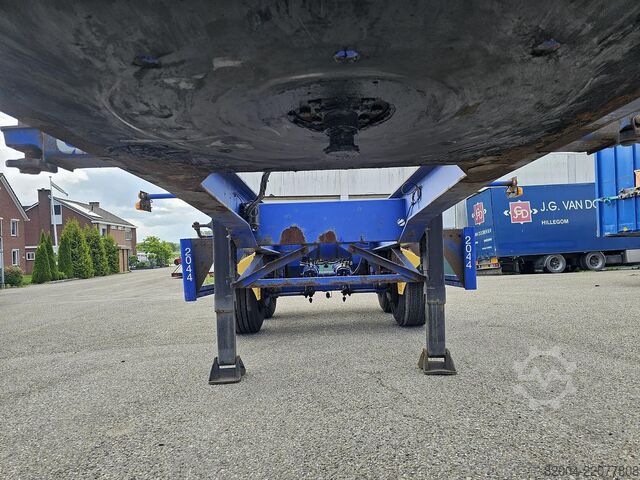 Transport von Containern MKF METALLBAU CS 20 -20 FOOT- CONTAINER CHASSIS -HEAVY DUTY- ...
