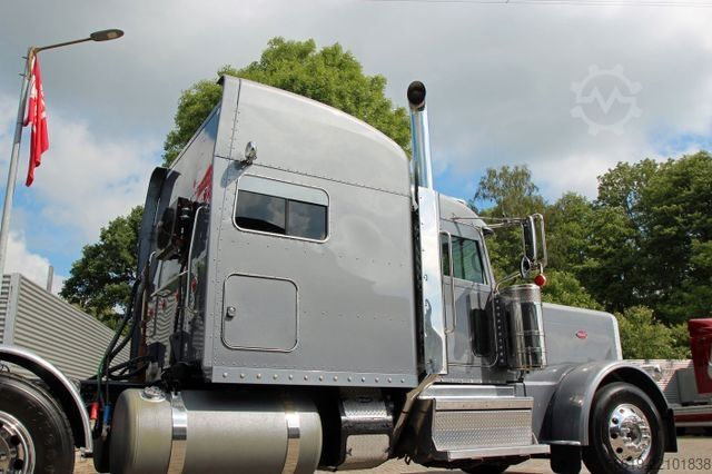 Standard tractor unit PETERBILT 389