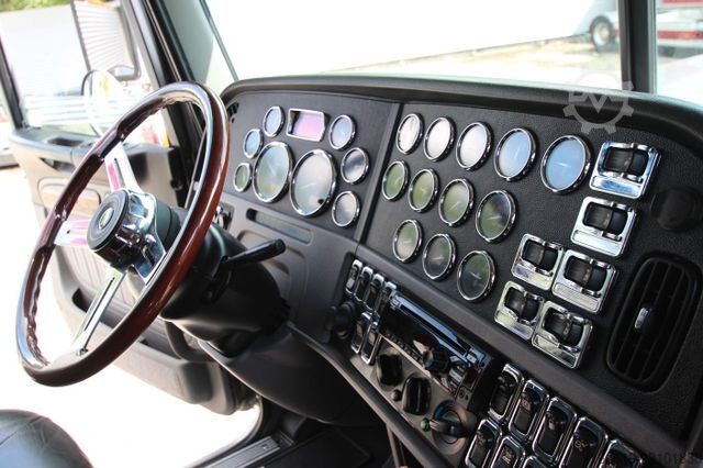 Standard tractor unit PETERBILT 389