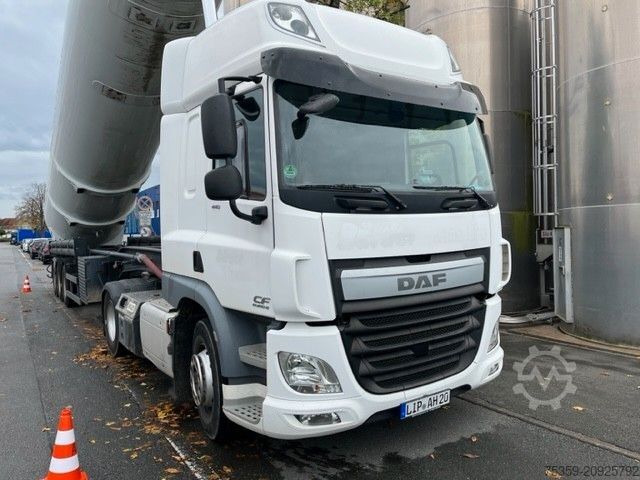 Standard tractor unit DAF CF 440 Super Space mit Silo Kompressor