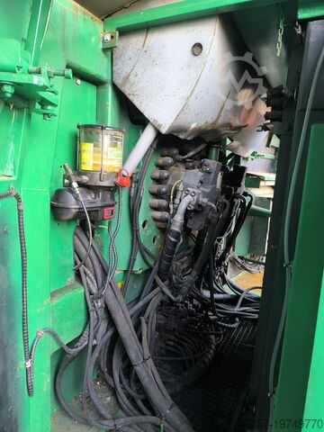 Mobile shredding plant Komptech Crambo 6000