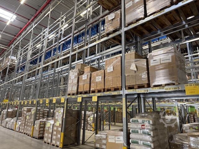 High-bay warehouse Dexion Speedlock P90