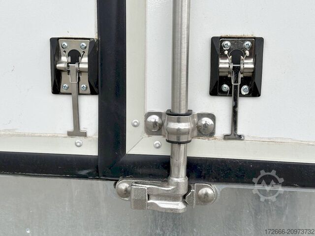 Box trailer Blyss F2750HT SANDWICH500X200X200CM 2700KG KOFFERANHÄNGER