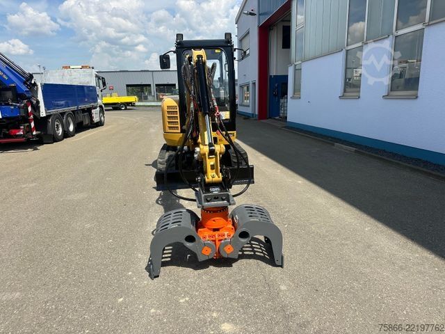 Mini excavator CATERPILLAR 302.7 Powertilt Löffelpaket Sortiergreifer