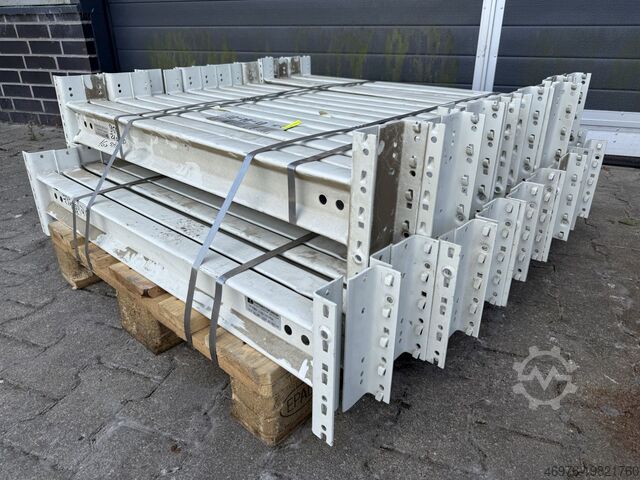 High-bay warehouse Dexion (Hovik) P 90 lichte Weite: 950 mm | I: 100 x 50 mm