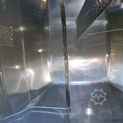 8300 Liter kühlbarer kubischer Lagertank aus V2A mit 2 inneren Kühlplatten  9429