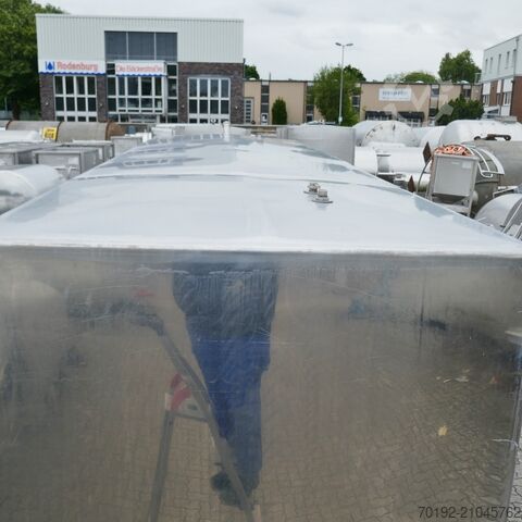 11320 Liter heiz-/kühlbarer kubischer Lagertank aus V2A mit 2 inneren Kühlplatten  9420