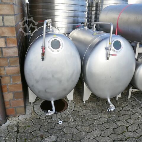 900 Liter ovaler Behälter aus V4A  9402