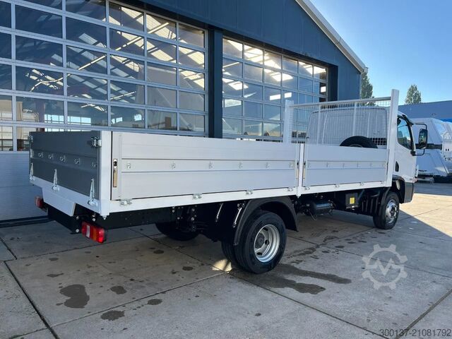 Platform trailer Mercedes-Benz Accelo 915 4x2 Flatbed with dropsides