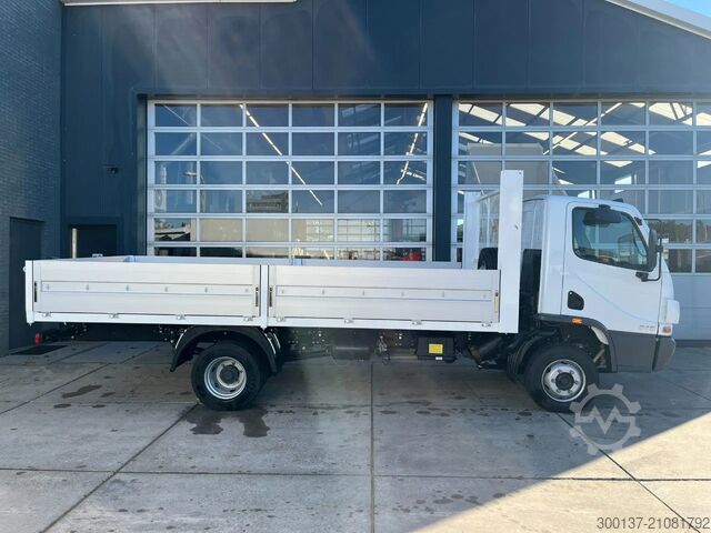 Platform trailer Mercedes-Benz Accelo 915 4x2 Flatbed with dropsides