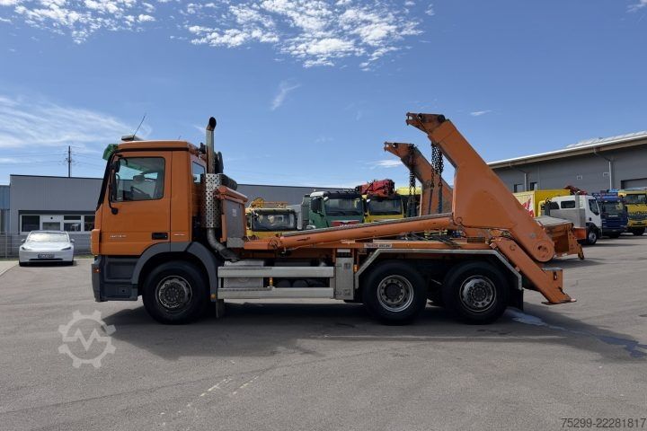 Absetzkipper LKW Mercedes-Benz Actros 2536 6x2 Welaki / Swiss-Vehicle